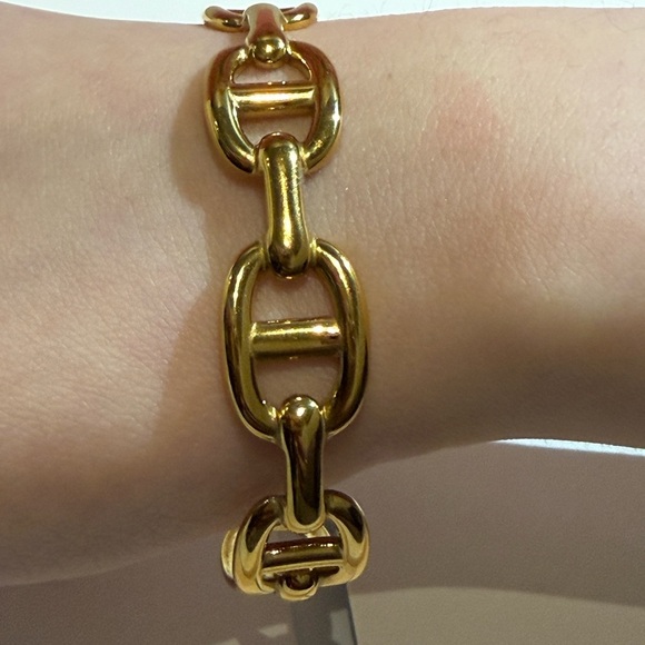 ✨Host pick✨Gold Open Cuff Chain-Link Bracelet❤️❤️❤️ - Picture 4 of 4